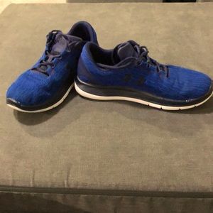 Under Armour remix blue sz 10.5